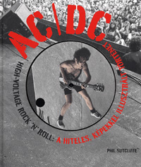 Beleolvasó - Phil Sutcliffe: AC/DC High Voltage Rock 'n' Roll