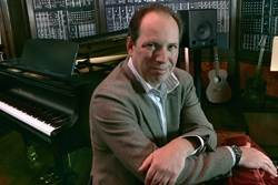 Hír: Első turnéján Budapesten is koncertet ad Hans Zimmer